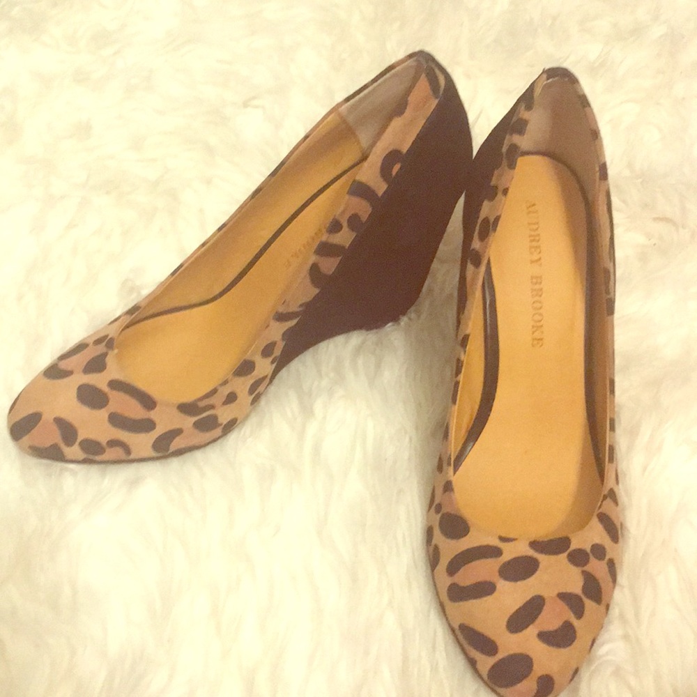 Audrey Brook wedges “new”